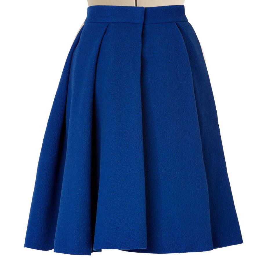 https://www.elizabethcustomskirts.com/wp-content/uploads/2013/09/Royal-Blue-pleated-skirt-back.jpg